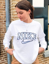Load image into Gallery viewer, Vintage Sweater NIKE