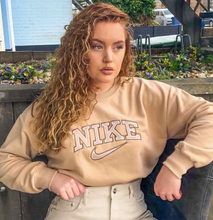 Load image into Gallery viewer, Vintage Sweater NIKE
