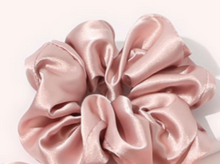 Load image into Gallery viewer, Lovely scrunchies
