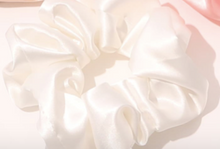 Load image into Gallery viewer, Lovely scrunchies
