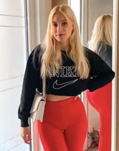 Load image into Gallery viewer, Vintage sweater NIKE
