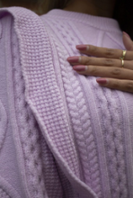 Load image into Gallery viewer, Vintage Sweater Lilaa
